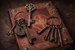 Grote set decoratieve oude sleutels + hangslot brocante, Antiek en Kunst, Curiosa en Brocante, Ophalen of Verzenden