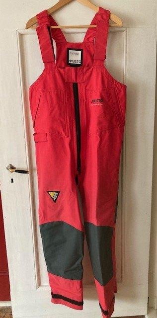 Dameszeilbroek, Musto, rood, Kleding | Dames, Sportkleding, Maat 38/40 (M), Overige typen, Ophalen of Verzenden, Musto