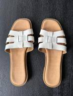 Slippers creme - maat 39, Ophalen of Verzenden, Zo goed als nieuw, Meisje