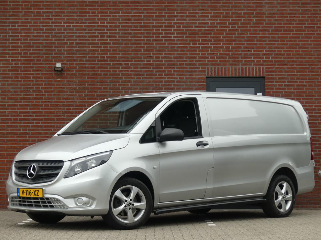 Mercedes-Benz Vito 111 CDI Lang Airco/Trekhaak/Lichtmetalen, Auto's, Voorwielaandrijving, Elektrische ramen, Gebruikt, Euro 6