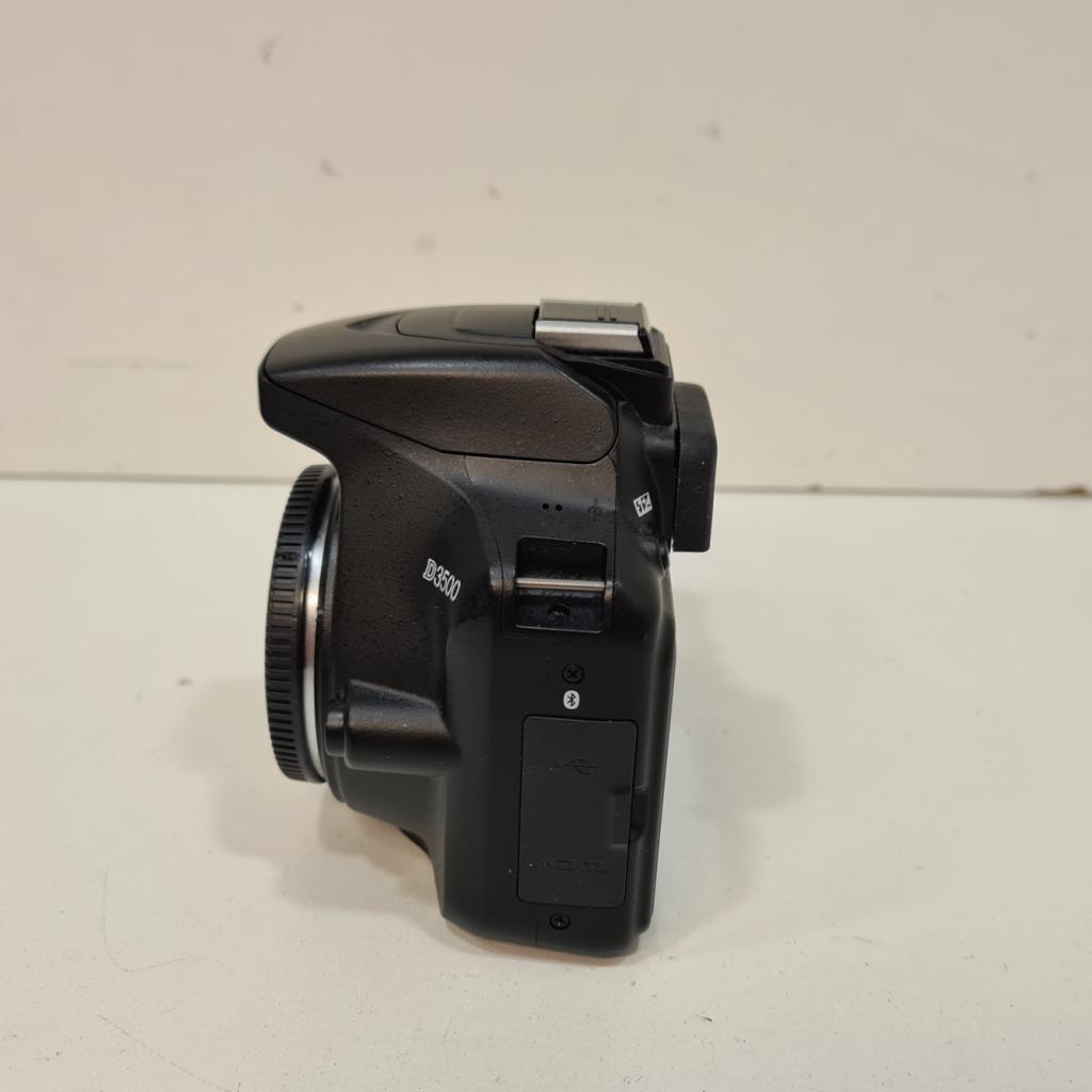 Nikon D3500 Body in Zeer Nette Staat - Shutter Count: 1550, Audio, Tv en Foto, Fotocamera's Digitaal, Nikon, Zo goed als nieuw