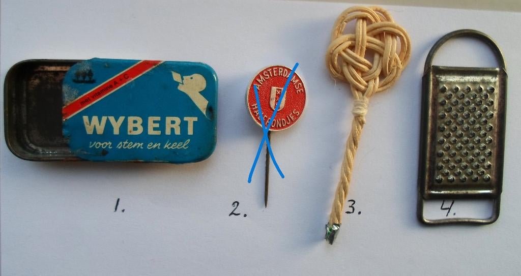Mini doosje Wybert, mattenklopper en rasp., Verzamelen, Ophalen of Verzenden, Gebruikt, Poppenhuis