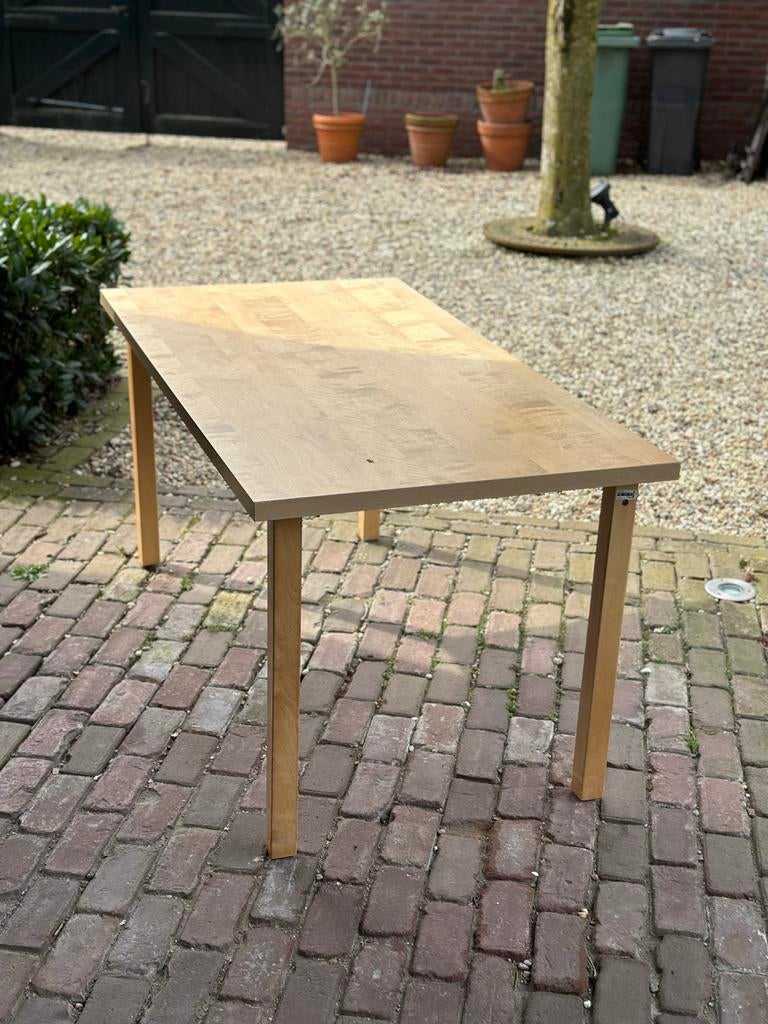 IKEA tafel 1x2 meter met kleine beschadiging, Huis en Inrichting, Tafels | Eettafels, Ophalen, Gebruikt, 50 tot 100 cm, 150 tot 200 cm