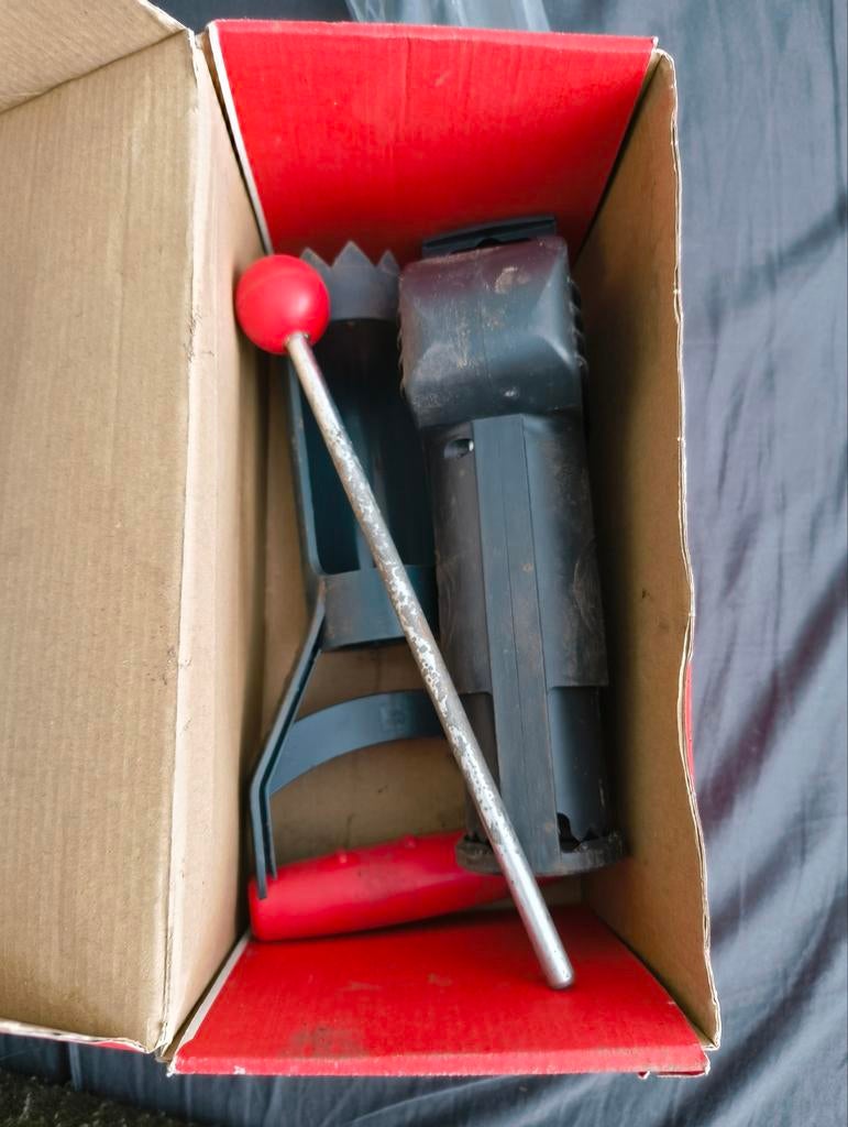 Swissino Supercat woelmuisval + accessoires, Ophalen of Verzenden, Gebruikt