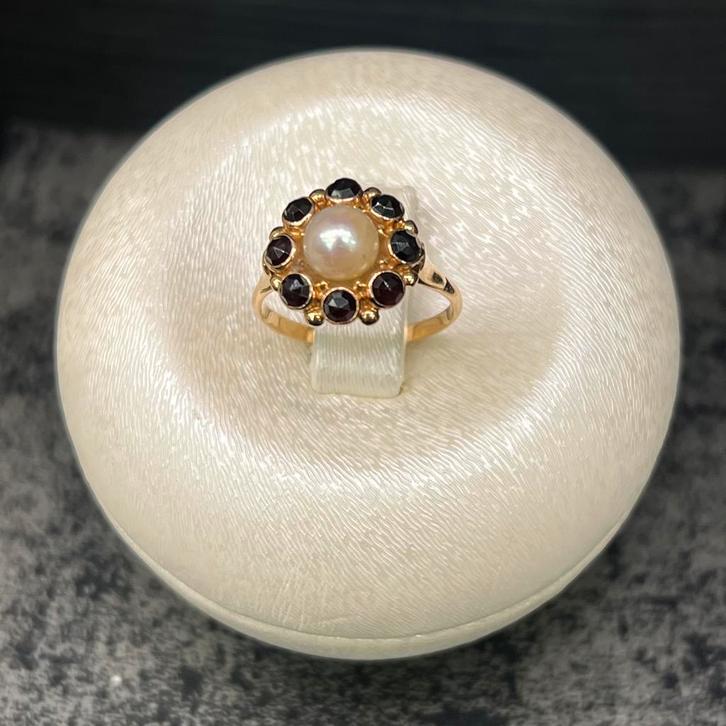 14 karaat gouden ring met robijnen en parel, Sieraden, Tassen en Uiterlijk, Ringen, Nieuw, Dame, Goud, Ophalen of Verzenden