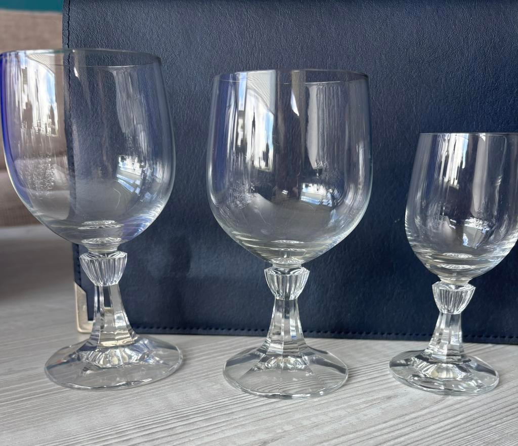 Glasservies 16 glaasjes op poot in 3 verschillende maten, Ophalen of Verzenden, Zo goed als nieuw, Borrel- of Shotglas