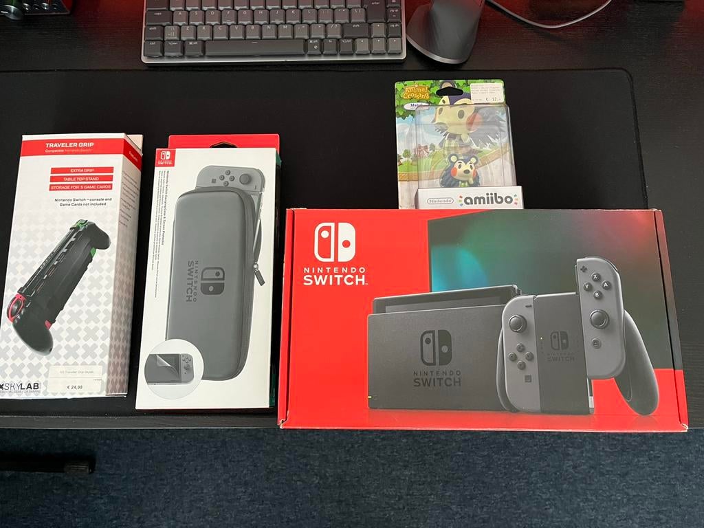 Nintendo switch (2019 model) met 128 GB Card, Spelcomputers en Games, Spelcomputers | Nintendo Switch, Ophalen, Zo goed als nieuw