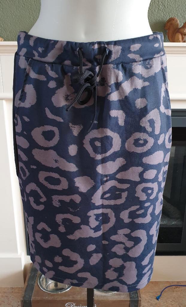 Made in Italy mooie blauw grijze rok L 42 44, Kleding | Dames, Rokken, Zo goed als nieuw, Maat 42/44 (L), Blauw, Knielengte, Verzenden