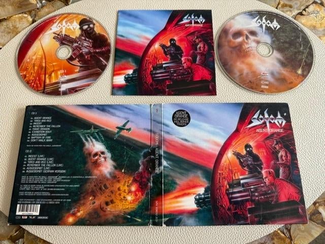 Sodom 2CD - Agent Orange 2010 (Digipack), Cd's en Dvd's, Cd's | Hardrock en Metal, Ophalen of Verzenden, Gebruikt