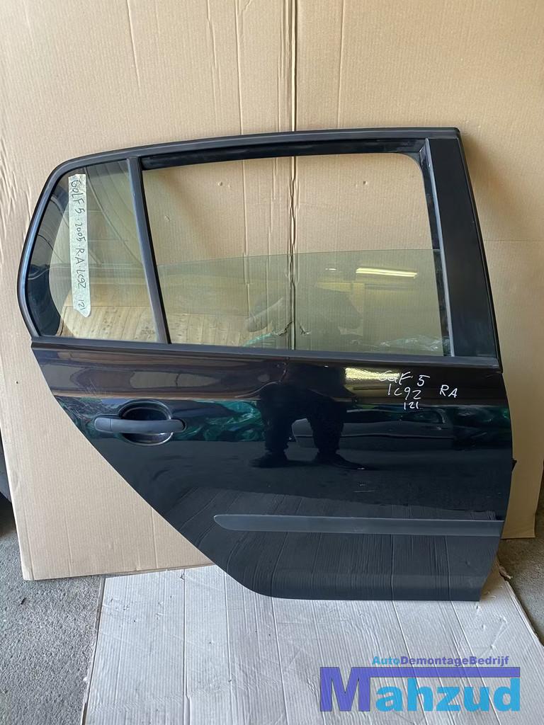 VW GOLF 5 Zwart LC9Z Rechts rechter achter deur portier, Auto-onderdelen, Gebruikt, Volkswagen AG, Achter, Berliner Ring 2
38440  Wolfsburg, DE