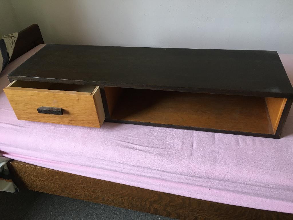 Wandkast - kastje om aan de muur te hangen - vintage, Huis en Inrichting, Kasten | Wandmeubels, Ophalen, Gebruikt, Minder dan 150 cm