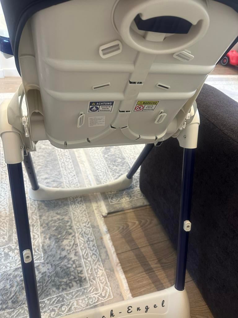 Kinderstoel Einfach-Engel, Kinderen en Baby's, Kinderstoelen, Ophalen of Verzenden, Zo goed als nieuw, Inklapstoel, Afneembaar eetblad