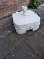 Te koop parasolvoet plastic kan met water gevuld worden, Tuin en Terras, Parasols, Ophalen of Verzenden, Minder dan 1 meter, Parasolvoet