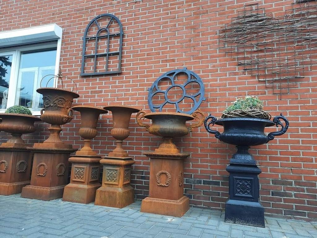 Gietijzeren tuinvazen tuinvaas bloempot bloembak op sokkel, Tuin en Terras, Tuinvazen, Ophalen of Verzenden, Nieuw