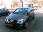 MERCEDES-B-KLASSE-B200-AIRCO-CRUISE-NAVI-LM -VELGEN., 136 pk, Zwart, Bruin, Leder en Stof