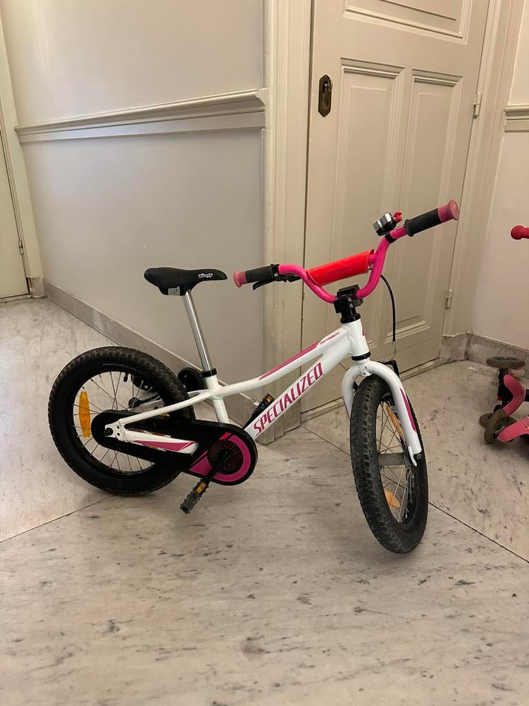 Specialized Riprock Coaster 16 Kinderfiets - Wit/Roze, Fietsen en Brommers, Fietsen | Kinderfietsjes, Ophalen, Zo goed als nieuw