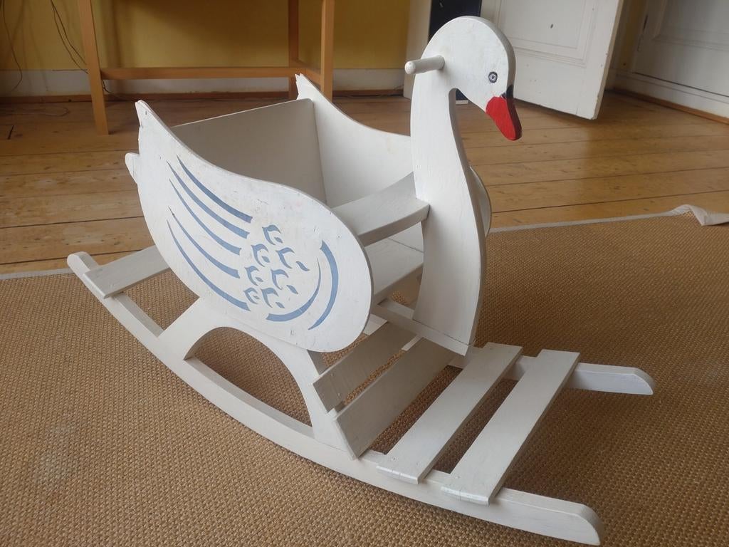 Schommelpaard / zwaan, Ophalen