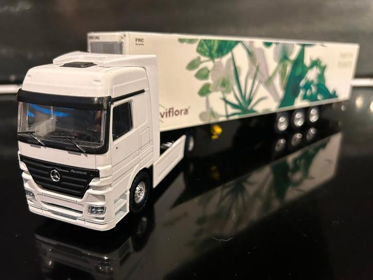 Tekno diverse trekkers Tekno, Hobby en Vrije tijd, Modelauto's | 1:50, Zo goed als nieuw, Bus of Vrachtwagen, Tekno, Ophalen of Verzenden