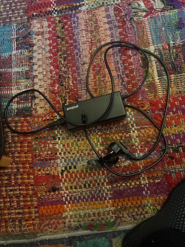 Amslod fietsacculader, Fietsen en Brommers, Fietsaccessoires | Fietsaccu's, Ophalen of Verzenden, Gebruikt