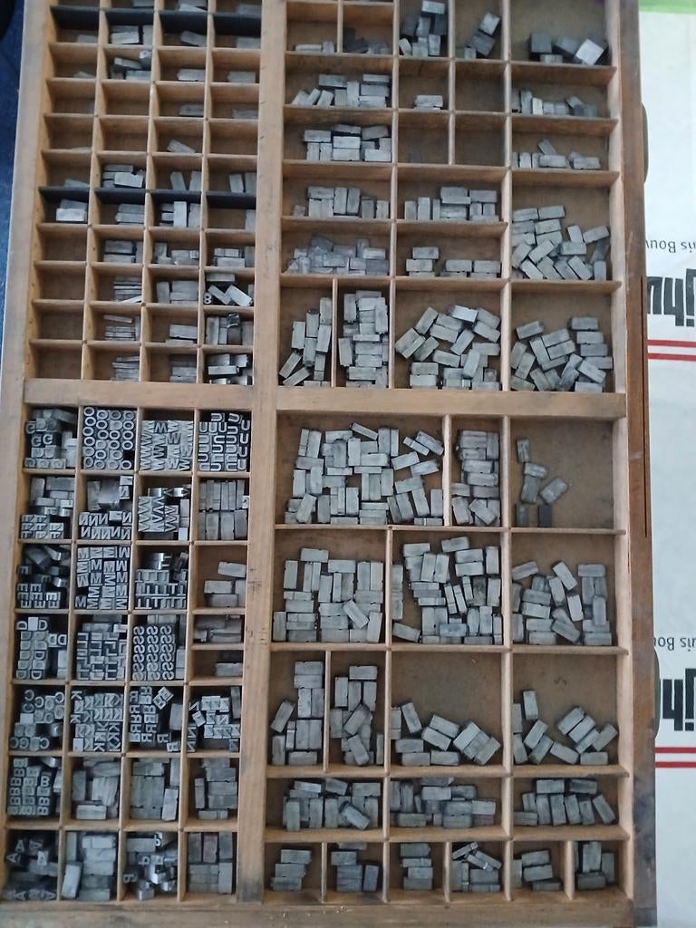 Vintage Loodzetsel Letterbak met Loden Letters en Spaties, Ophalen of Verzenden