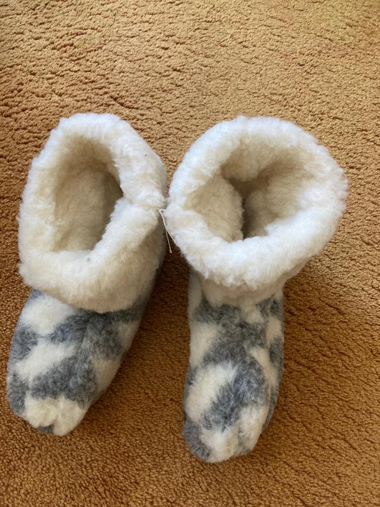 Super warme sloffen, Kleding | Dames, Schoenen, Overige kleuren, Nieuw, Ophalen of Verzenden, Pantoffels of Sloffen