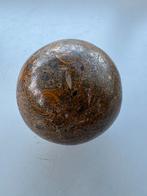 Zware gepolijste natuurstenen bol ,bijzonder kalligrafisch, Verzenden, Zo goed als nieuw