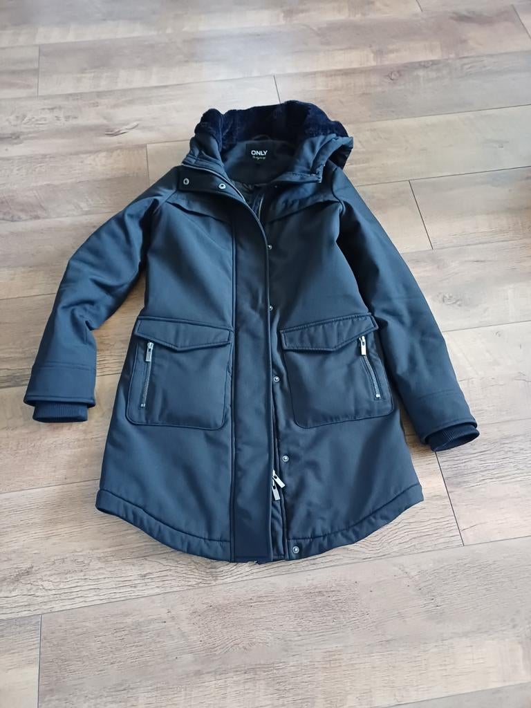 super leuke warme zwarte only winterjas 36, Kleding | Dames, Jassen | Winter, Ophalen of Verzenden, Nieuw, Maat 36 (S), Zwart
