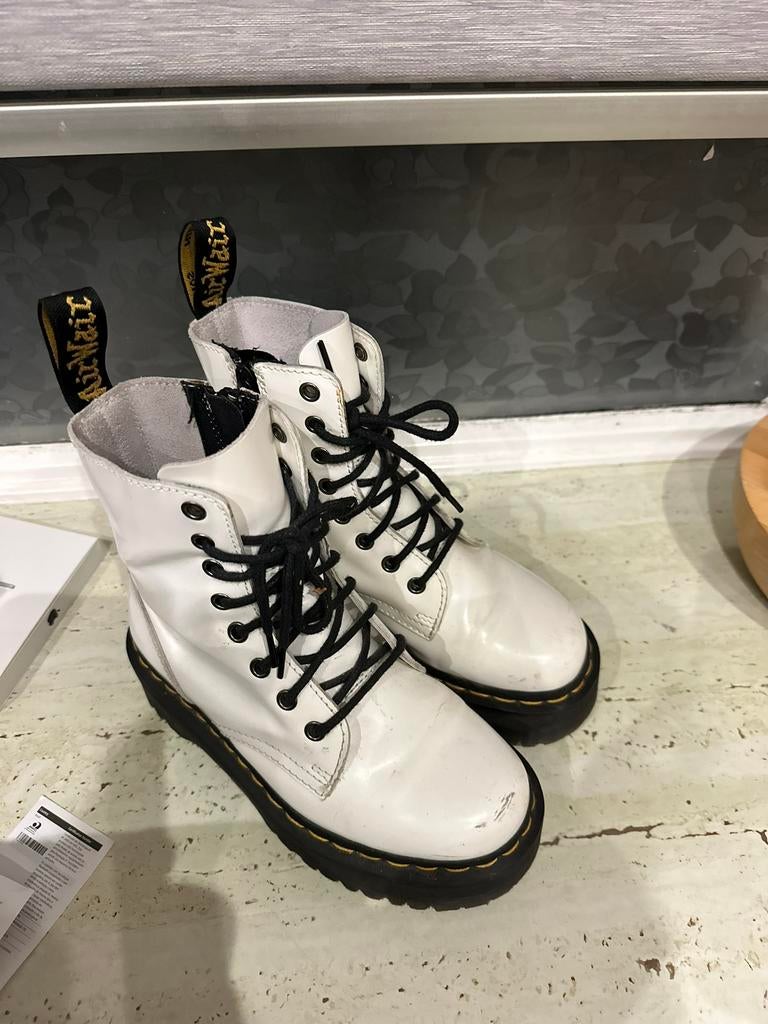 Dr. Martens Jadon leren veterboots in het wit, maat 36., Kleding | Dames, Schoenen, Ophalen of Verzenden, Nieuw, Wit