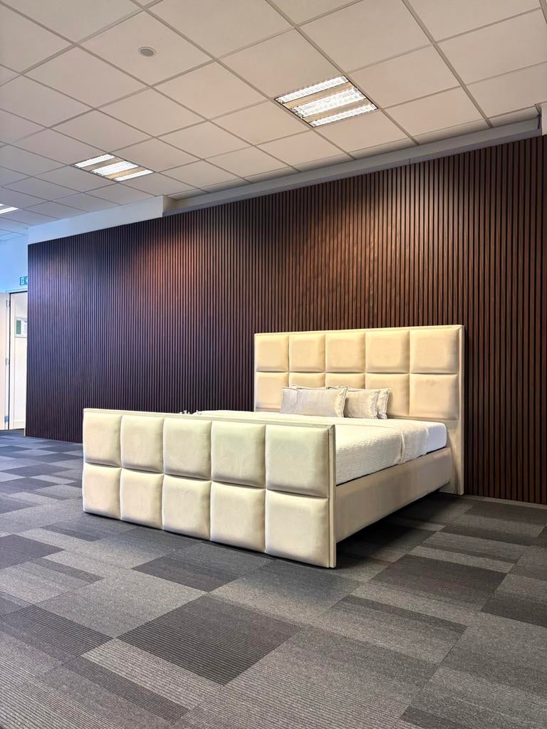 Bed met opbergruimte/matras/voetbord, Ophalen of Verzenden, 180 cm, Stof, Nieuw