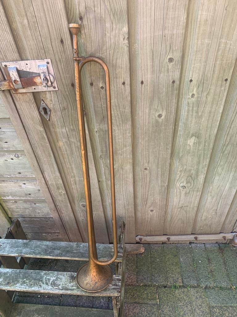 Lange geelkoperen blaashoorn 76cm polen, Muziek en Instrumenten, Verzenden, Zo goed als nieuw