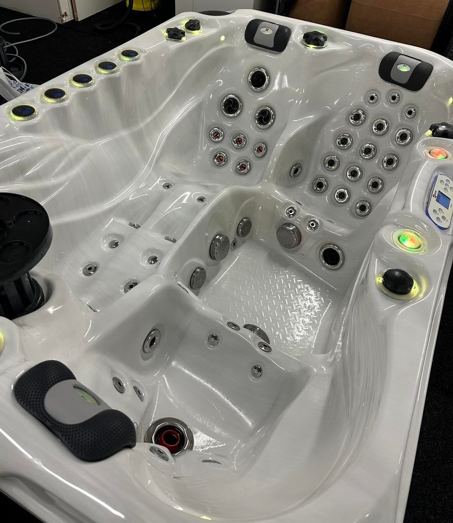 Jacuzzi | Spa Sensation | Balboa | 3 persoons, Tuin en Terras, Zwembad-toebehoren, Zo goed als nieuw, Ophalen of Verzenden