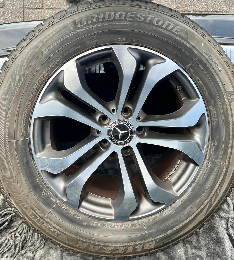 4x winterbanden met velg Mercedes GLB, Auto-onderdelen, Banden en Velgen, Ophalen, Gebruikt, Banden en Velgen, 17 inch