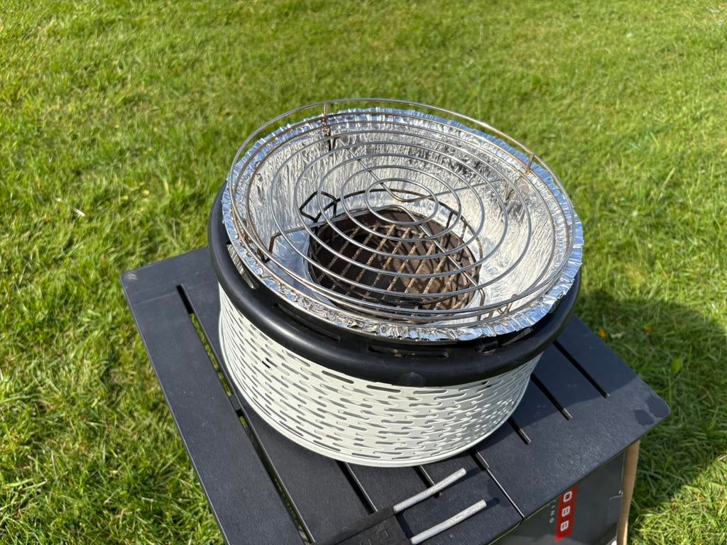Cobb bbq te koop, Tuin en Terras, Houtskoolbarbecues, Gebruikt, Met accessoires, Ophalen