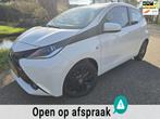 Toyota Aygo 1.0 VVT-i x-play/Airco/Navi/5drs, Voorwielaandrijving, Stof, Gebruikt, 4 stoelen