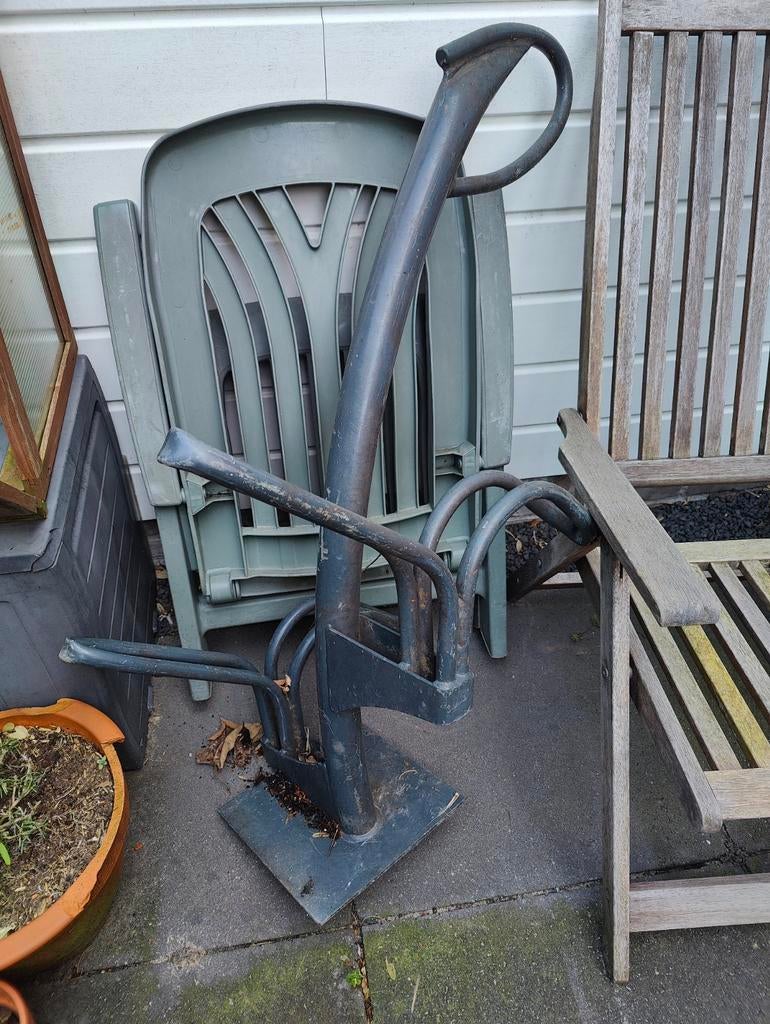 Metalen fietsenrek, Ophalen, Gebruikt