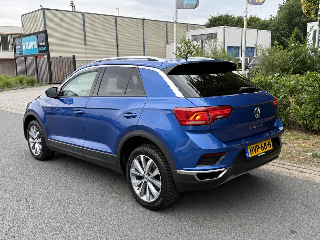 Volkswagen T-Roc 1.5 TSI Sport 150PK DSG•Trekhaak, Stof, 4 cilinders, 150 pk, Blauw