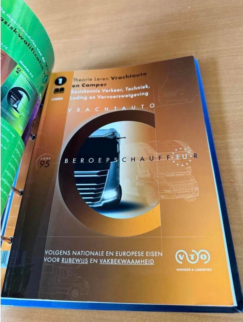 Theorieboeken Vrachtwagen (C) Rijbewijs - Set van 3, Ophalen of Verzenden, Gamma, Nieuw, Overige niveaus