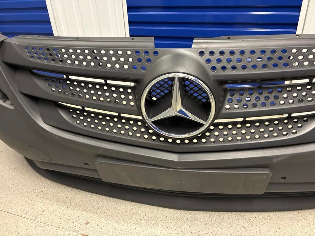 Originele Mercedes Benz Vito 447 Bumper 2022 met houders, Auto-onderdelen, Ophalen, Gebruikt, Voor, Mercedes-Benz