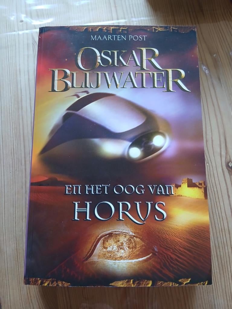 Oskar Blijwater en het oog van Horus - Maarten Post, Boeken, Ophalen of Verzenden, Gelezen, Maarten Post