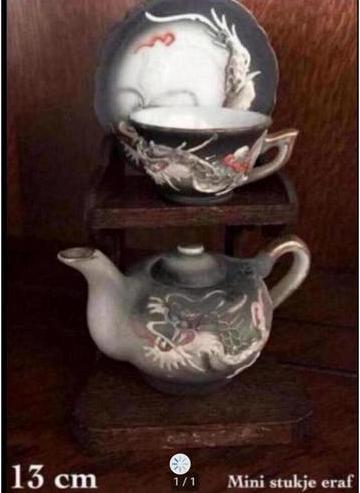 Miniatuur Japans theeservies met drakenmotief, Ophalen