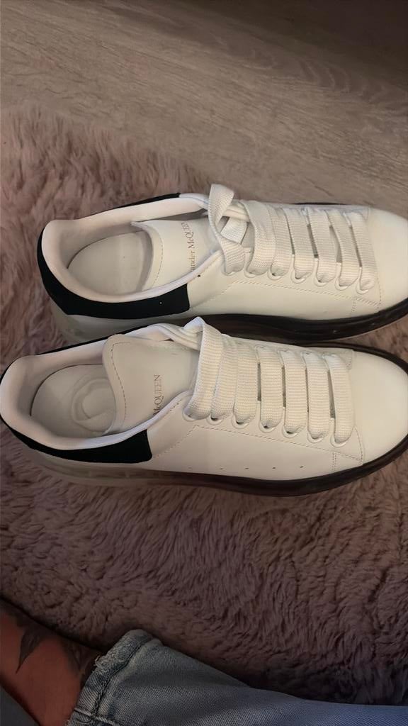 Alexander McQueen, Wit, Nieuw, Ophalen of Verzenden, Sneakers of Gympen