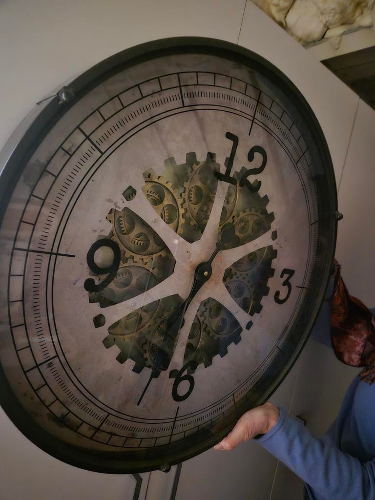 Wandklok 60 cm doorsnede, Ophalen, Zo goed als nieuw, Wandklok