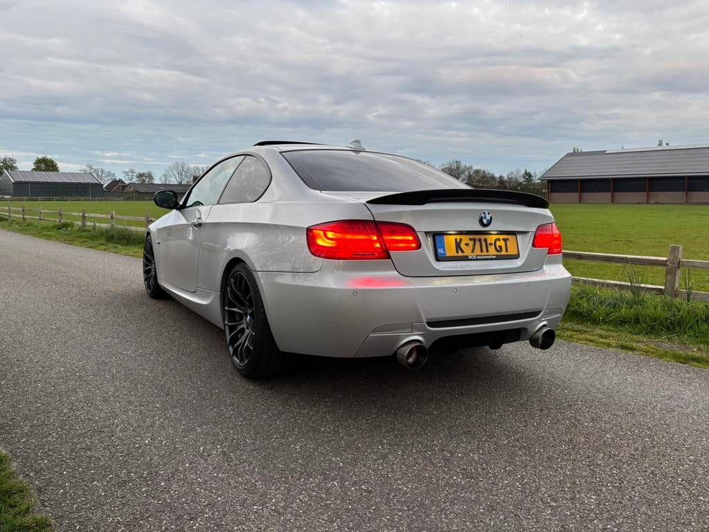 BMW 335 IS 350 PK, Auto's, BMW, Automaat, Achterwielaandrijving, 4 stoelen, Leder