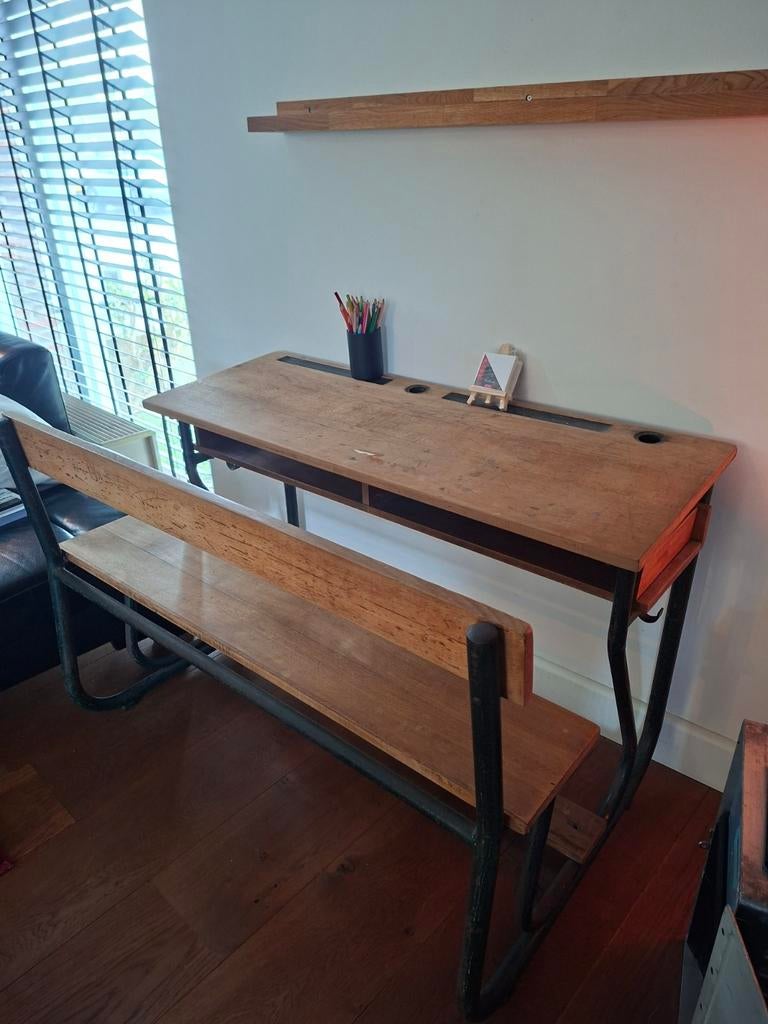 Vintage retro kinder schoolbankje, bureau, lessenaar, Kinderen en Baby's, Kinderkamer | Tafels en Stoelen, Ophalen of Verzenden