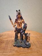 vintage Beeld Indiaan met Wolf en Speer Polystone  20 cm, Ophalen of Verzenden, Gebruikt, Mens