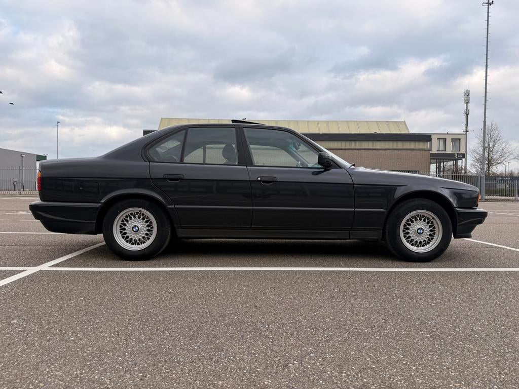BMW 5-Serie 525 1992 Zwart, Automaat, 700 kg, Stoelverwarming, Grijs