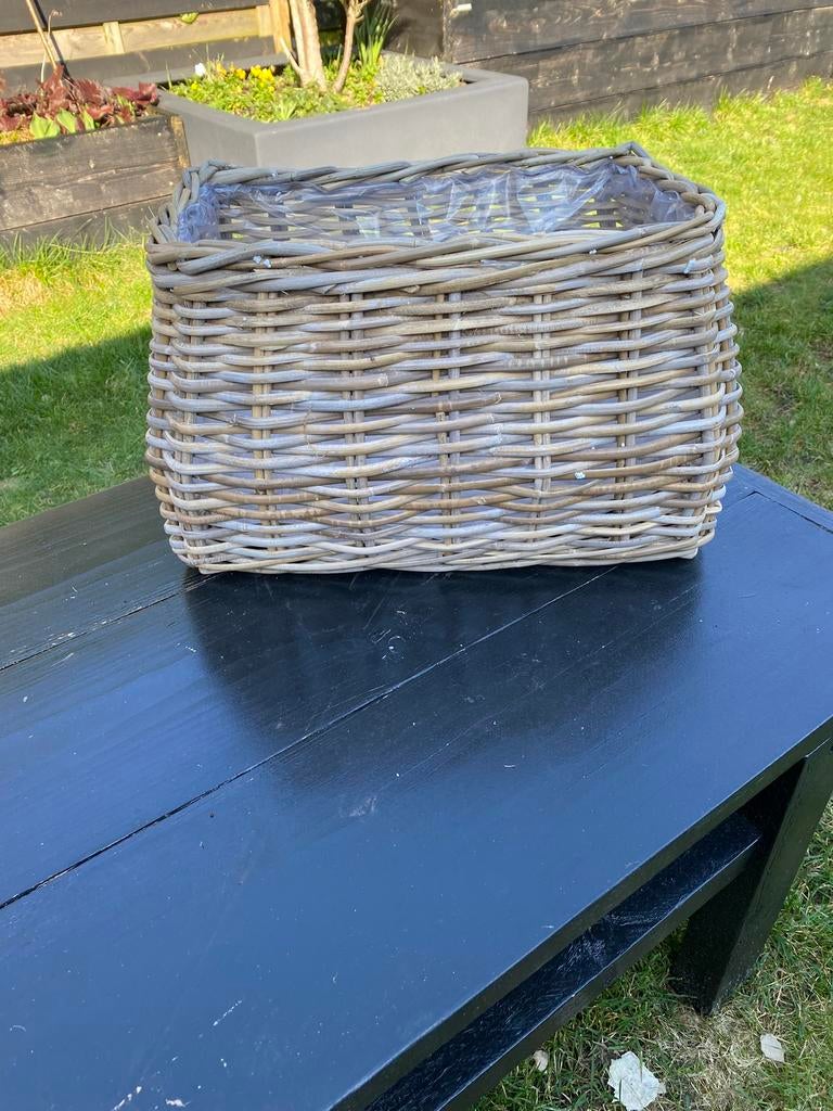 Landelijk vensterbank mand, Ophalen, Zo goed als nieuw, Rond, Riet