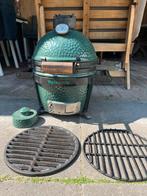 Big Green Egg Mini + Carrier + gietijzeren rooster, Tuin en Terras, Houtskoolbarbecues, Ophalen, Gebruikt, Met accessoires