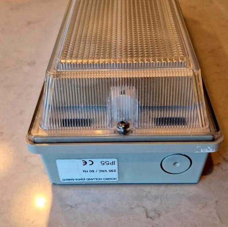 Hogro buitenlamp / wand- en plafondarmatuur – beige/grijs, Tuin en Terras, Buitenverlichting, Gebruikt, Plafondlamp, Kunststof