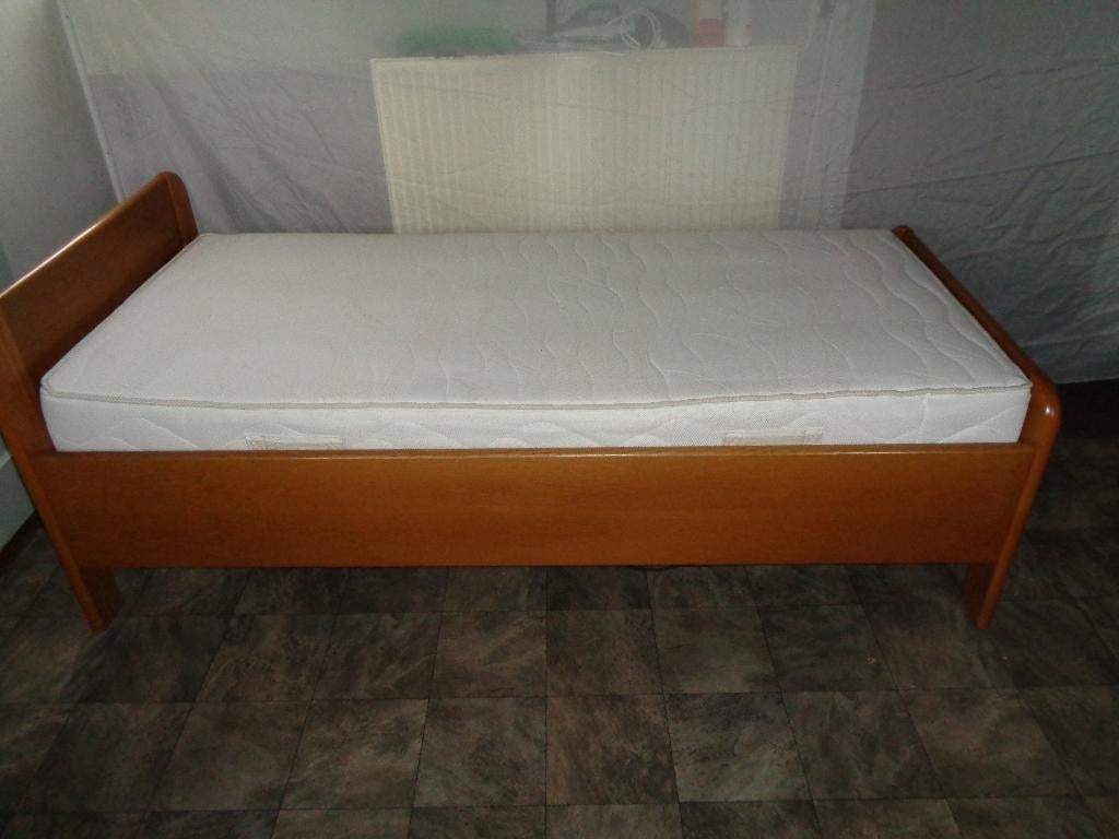 1 persoons ledikant met electrische Auping verstelbare bodem, Verstelbaar, 90 cm, Eenpersoons, Ophalen of Verzenden